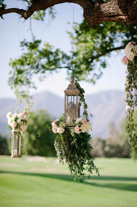 Vintage Hanging Lanterns with Blooms