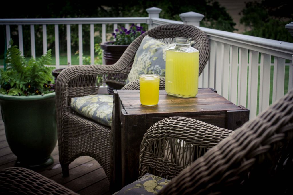 Pallet End Table