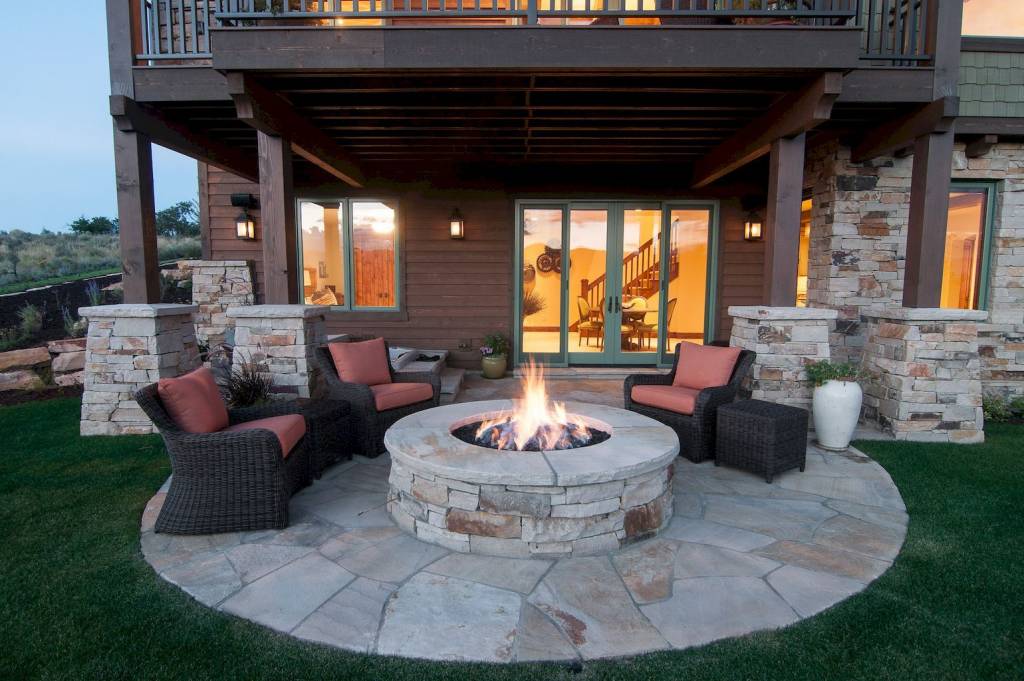 Patio Fire Pit with Stones and Marble