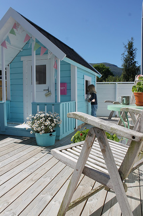 A Glorious Lil DIY Hut For Girls!