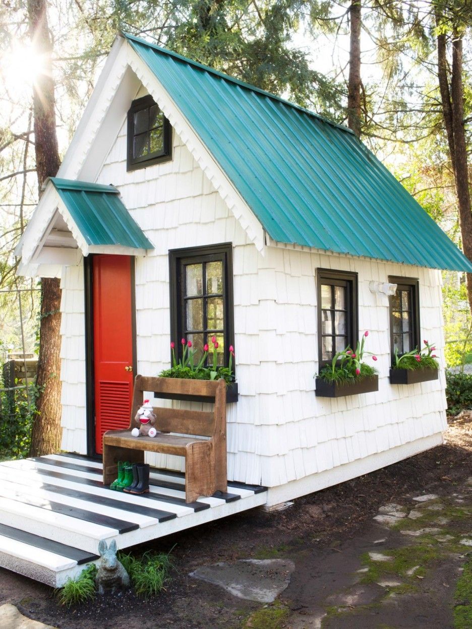 Gable Roof Wooden Playhouse
