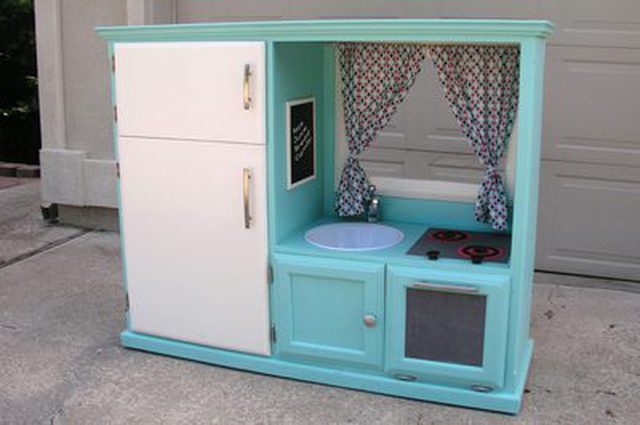 Turn an Old Cabinet into a Kid's Diner