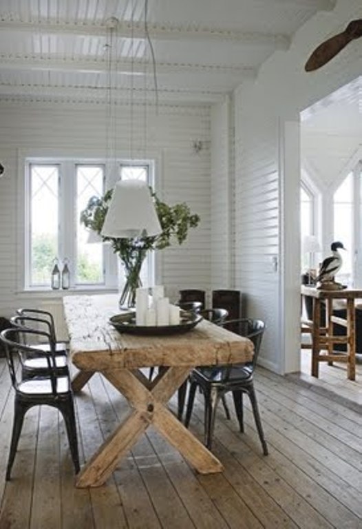 19. Vineyard Metal and Wood 6-light Chandelier