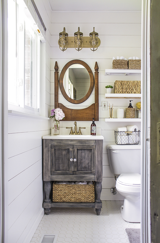 6. All Vintage Bathroom Decor
