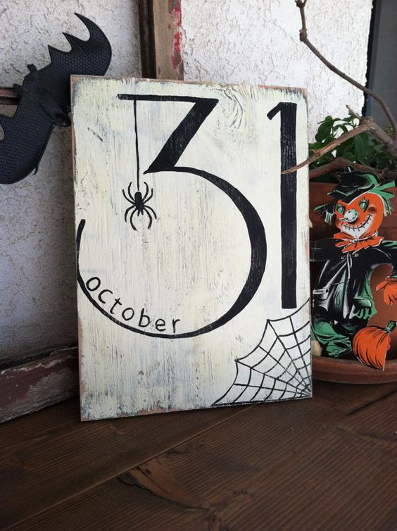 Halloween Date Sign
