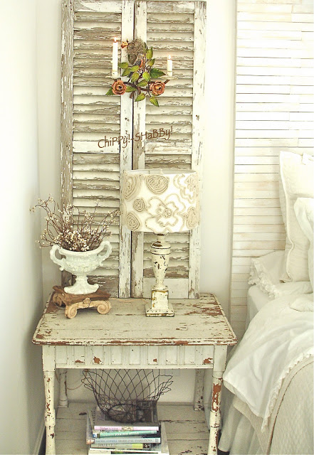 http://chippyshabby.blogspot.com/2013/02/omg-vintage-tole-with-birdie.html
