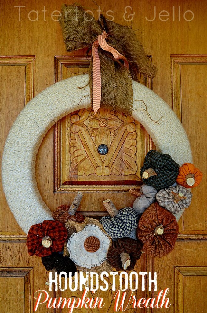 Houndstooth Plaid Pumpkin Wreath
